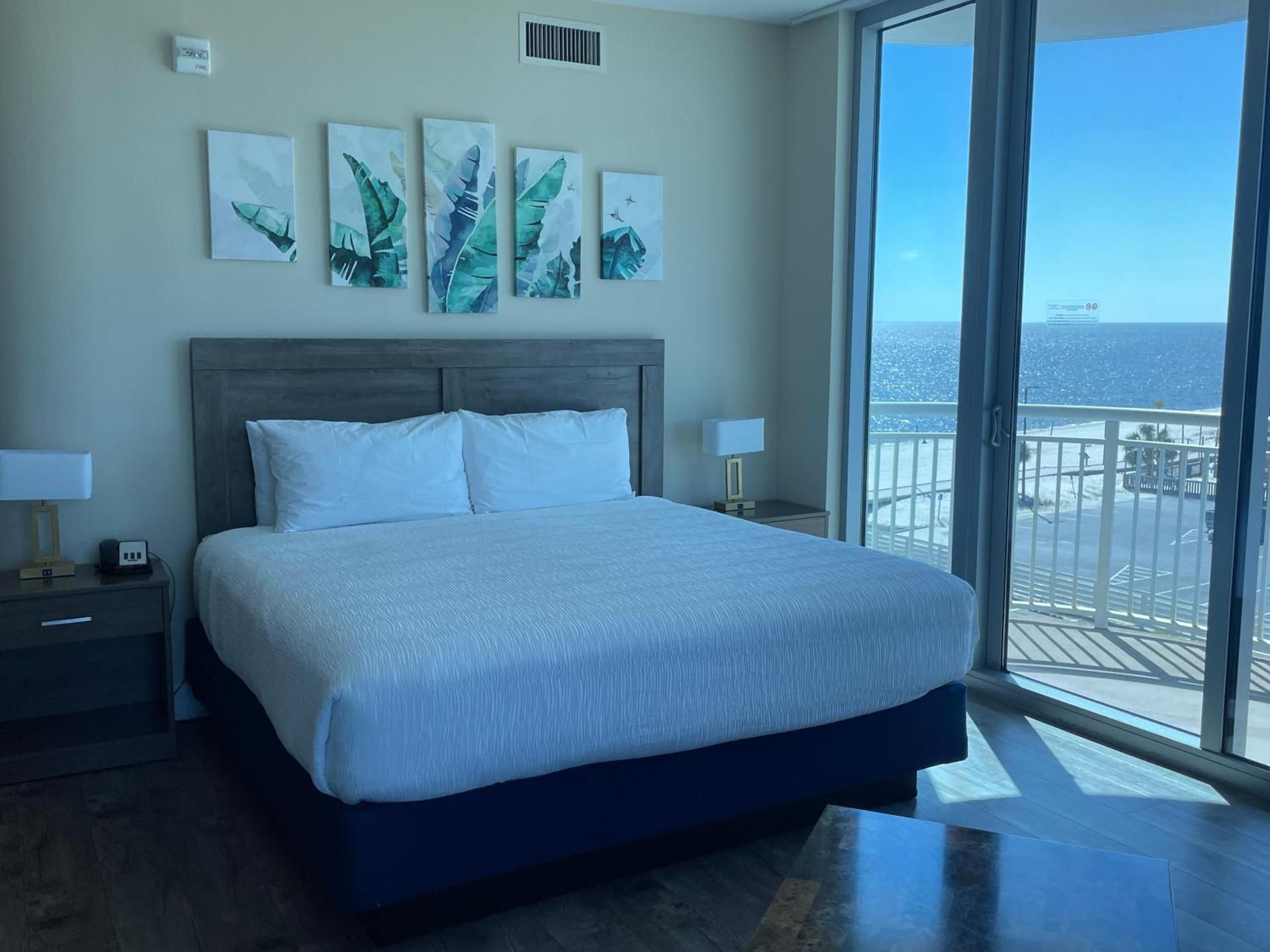 Deluxe Studio with Partial Ocean View