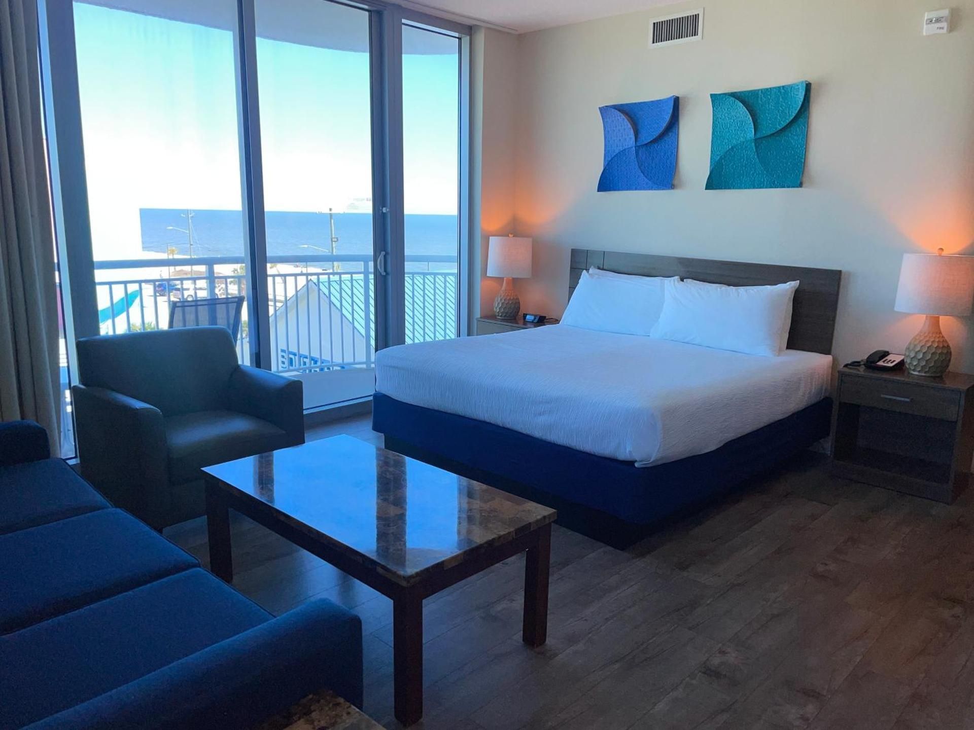 South Beach Biloxi Hotel & Suites Deluxe Studio - Disability Access Partial Ocean View 