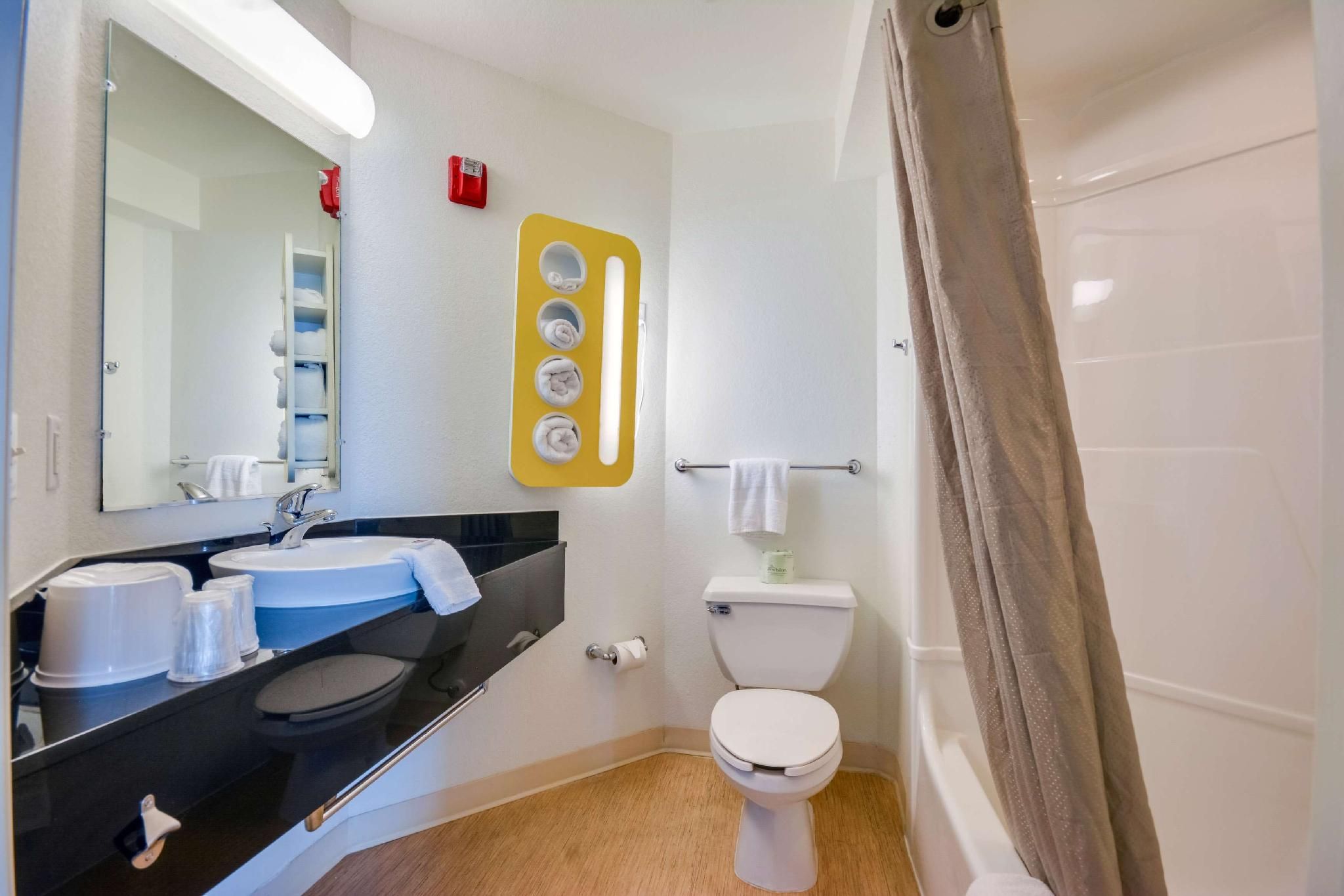 2 Full Beds | Kitchen