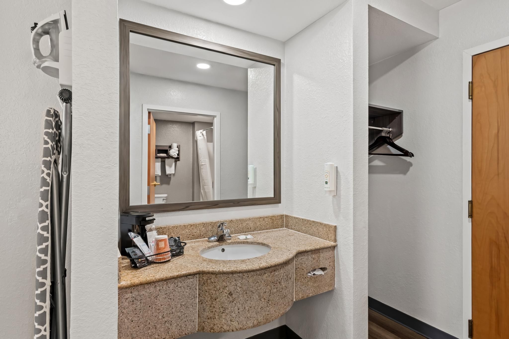 2 Double Beds, Suite, Nonsmoking