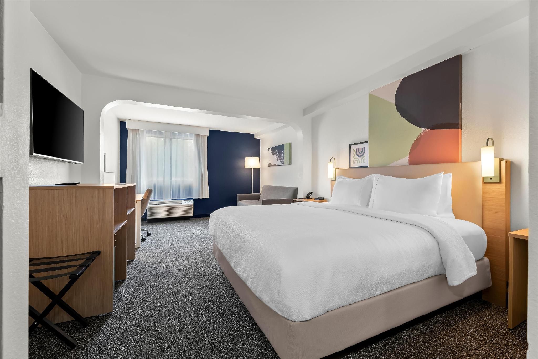 1 KING BED W/SOFA