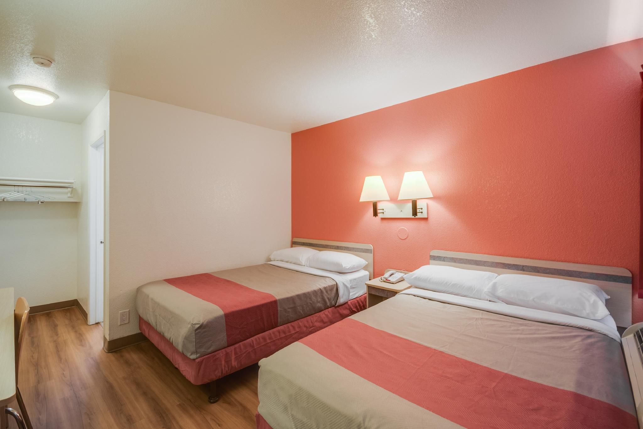 2 Full Beds Non-Smoking
