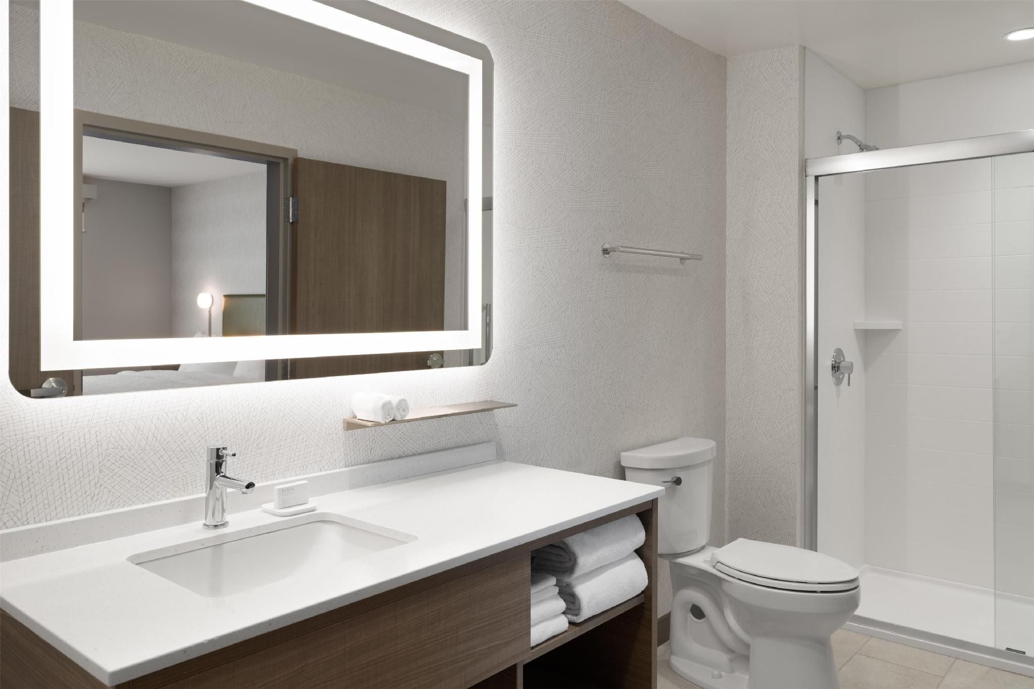 2 Queen Beds Studio Suite