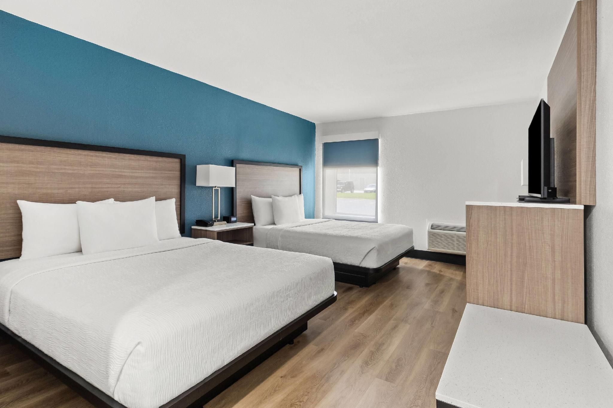 2 Queen Beds, Mobility Accessible Room, Roll-In Shower, Non-Smoking