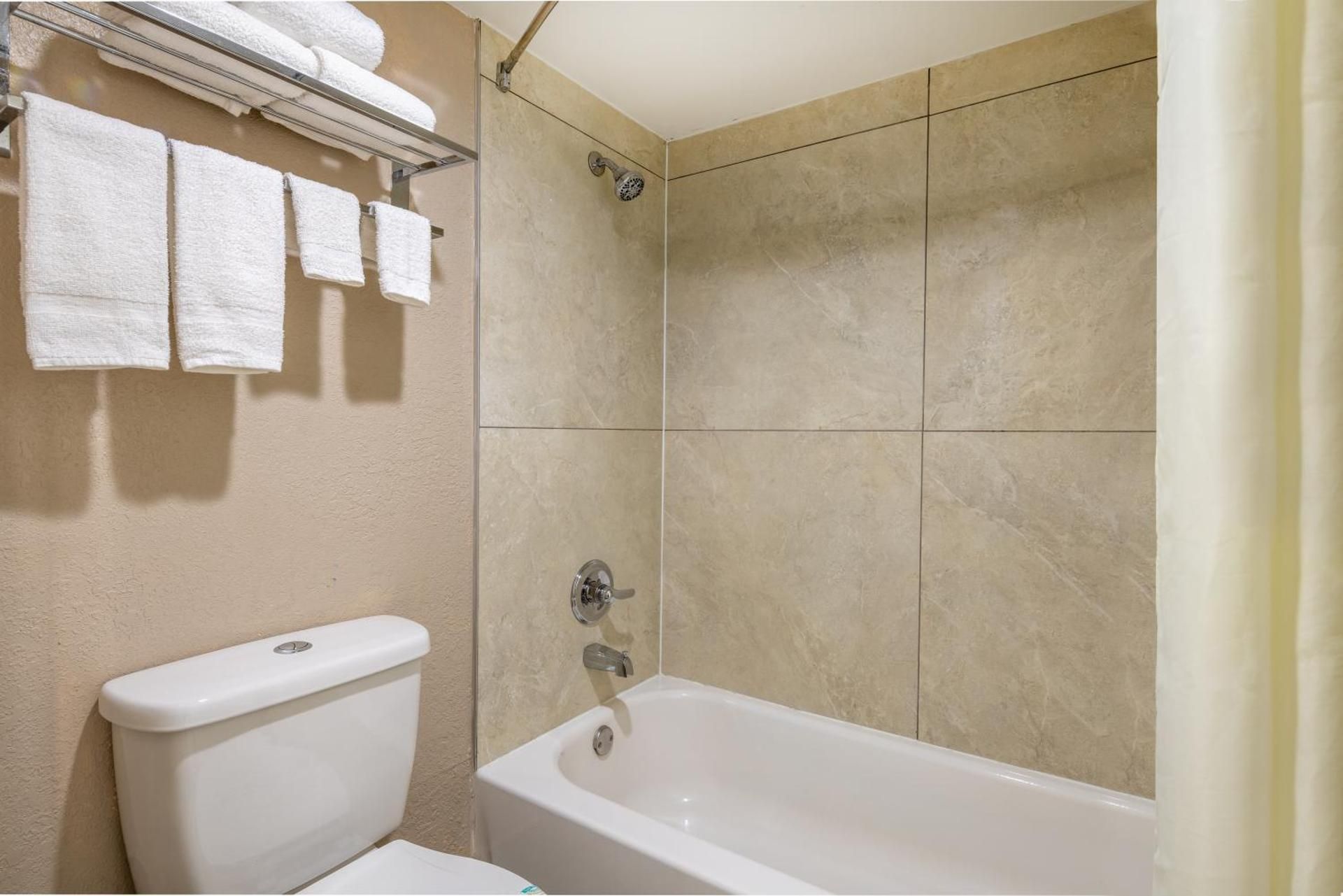 Super 8 by Wyndham McDonough GA 1 King Bed, Non-Smoking 3