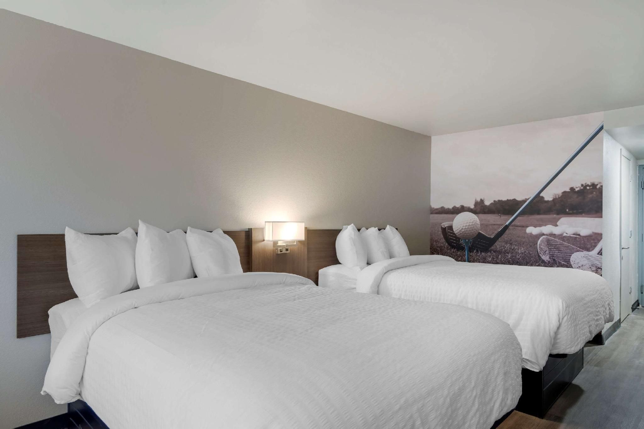 2 Double Beds, Nonsmoking, Accessible