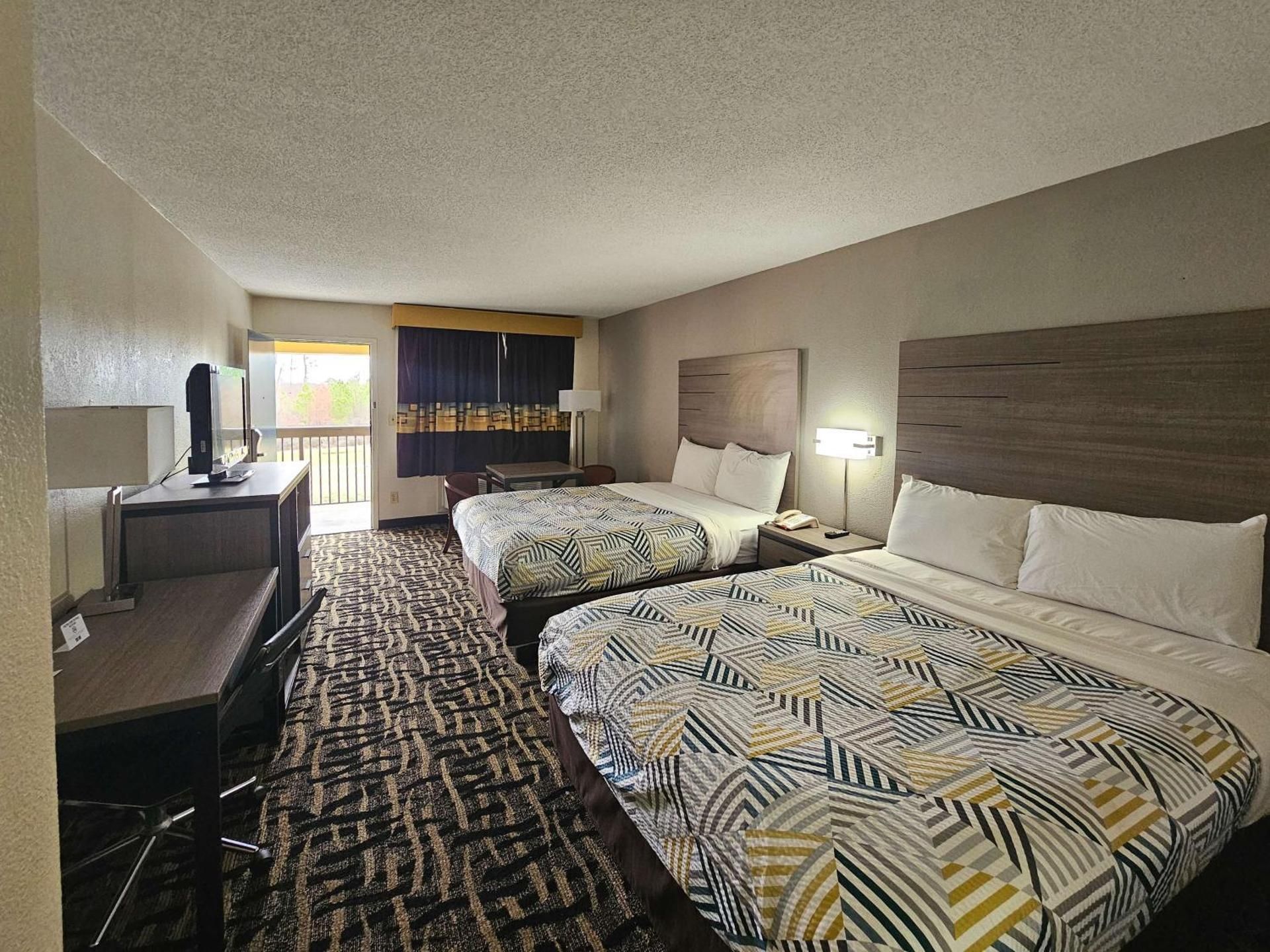 Queen Room with Two Queen Beds - Non-Smoking