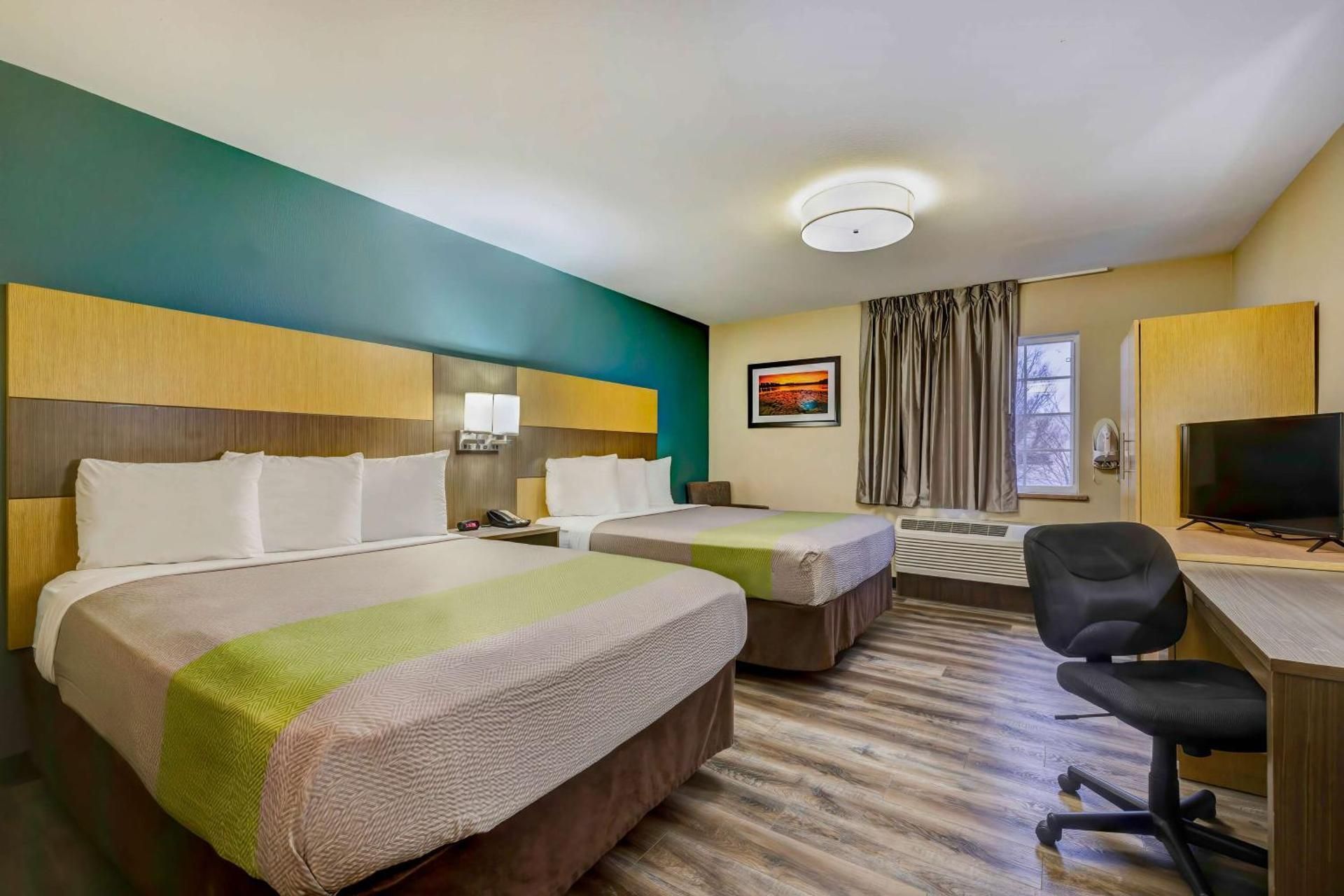 Deluxe Queen Room with Two Queen Beds - Non-Smoking
