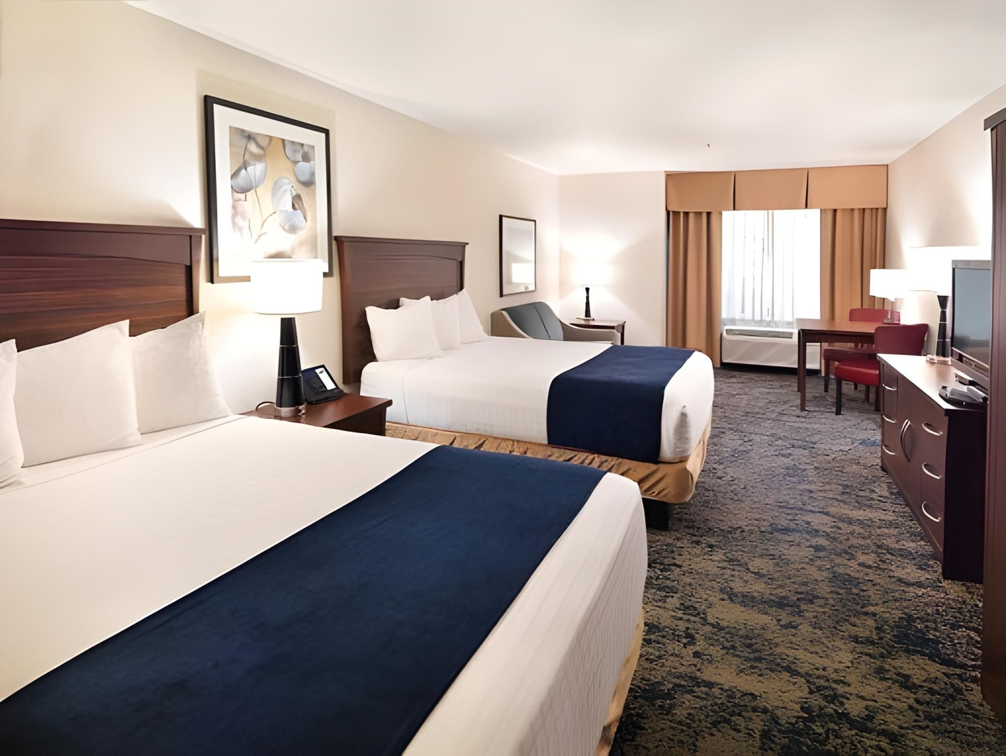 2 Queen Room
