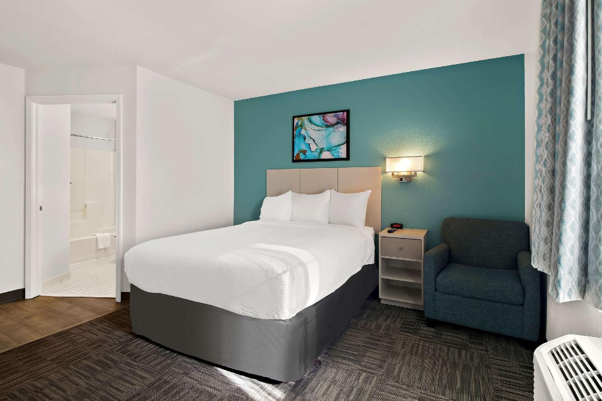 1 Queen Bed, Nonsmoking