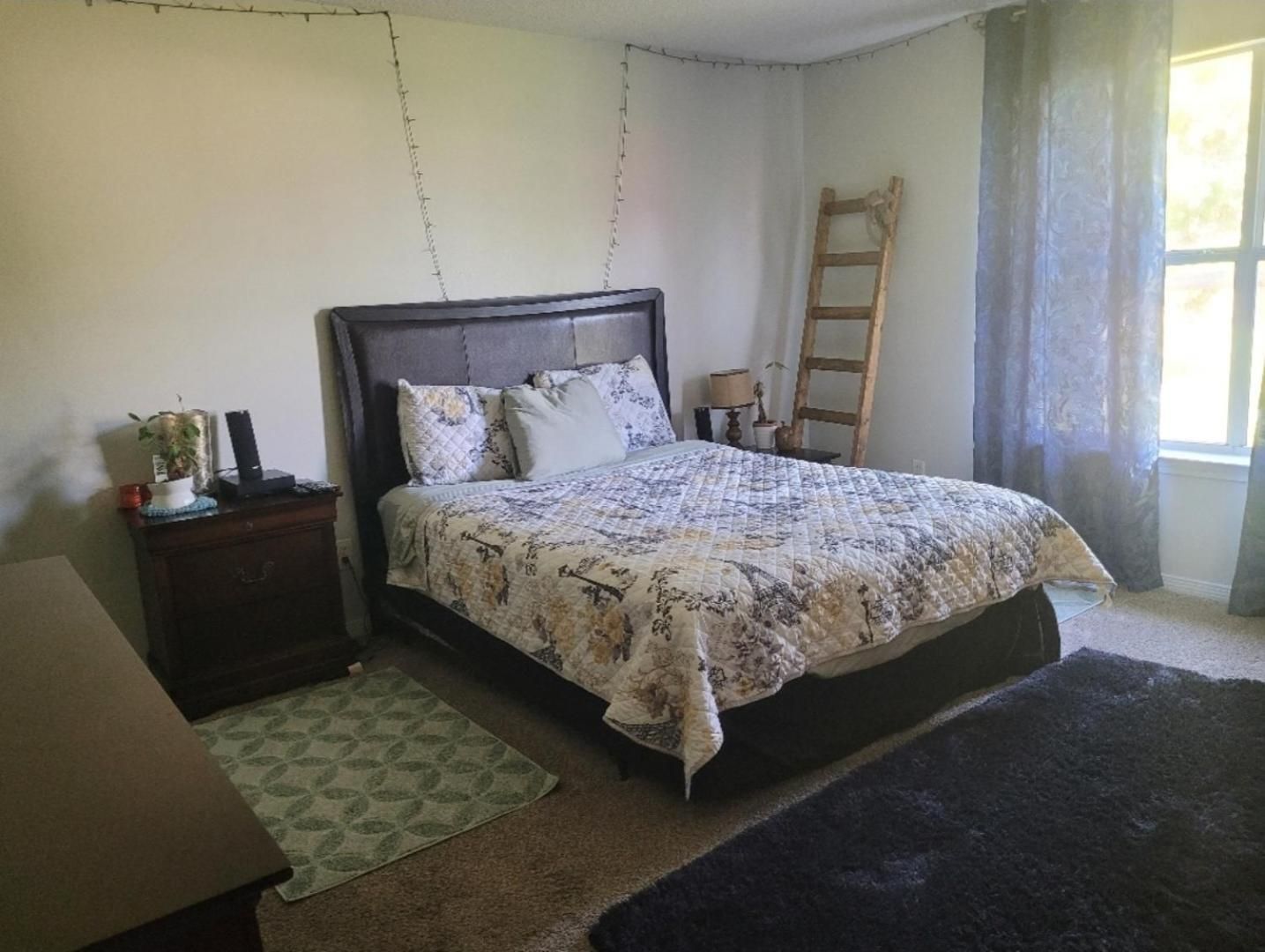 Deluxe Queen Suite