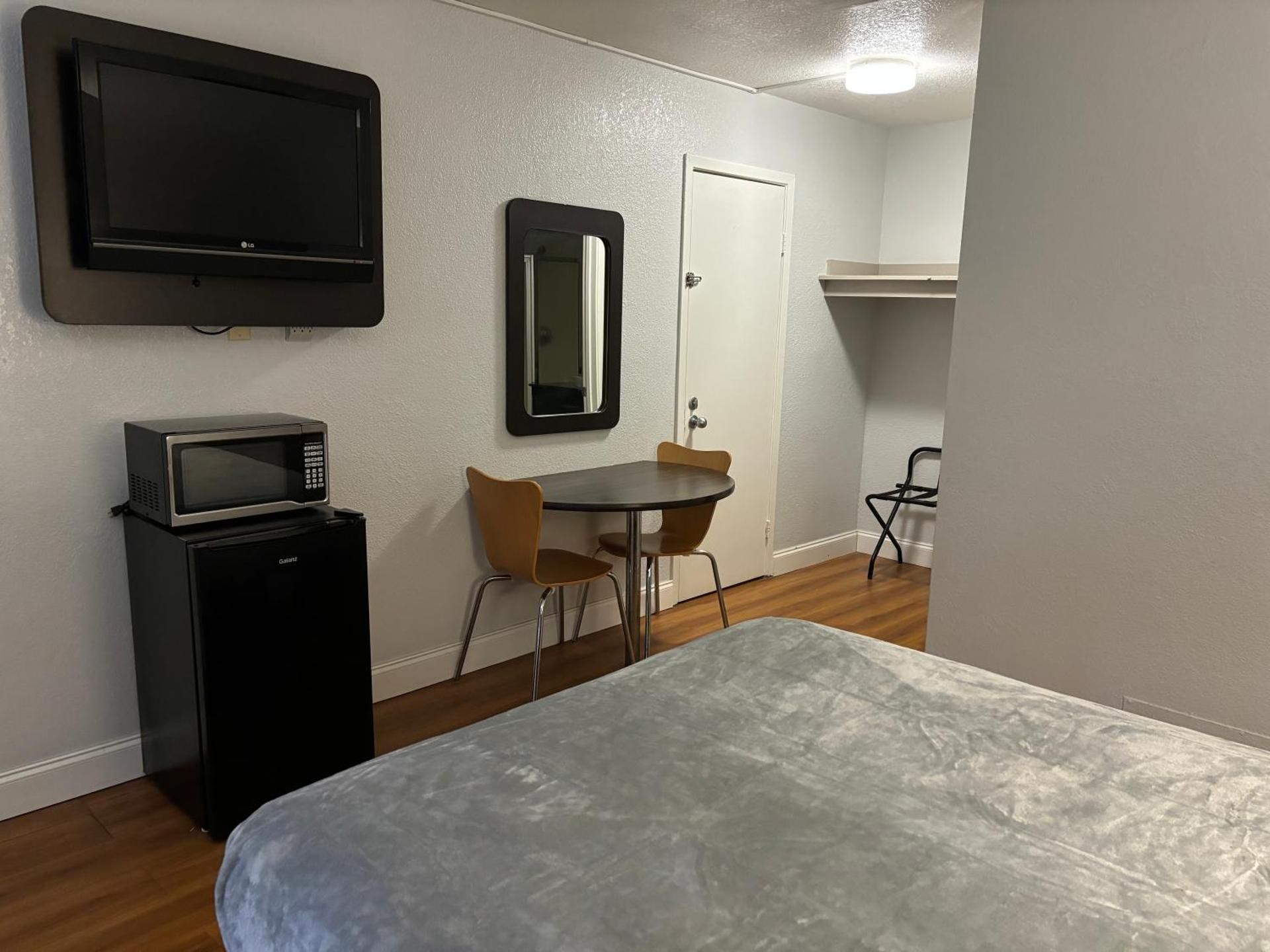 Double Room with Two Double Beds - Non-Smoking