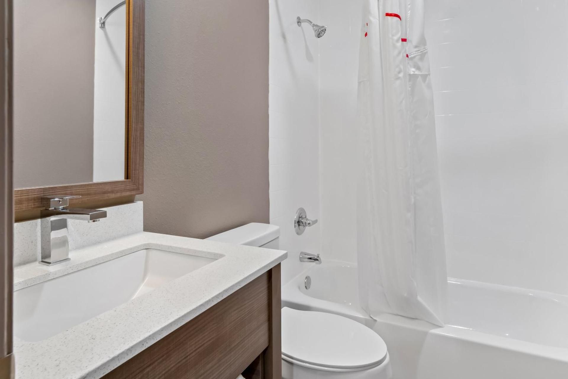 Deluxe Room with Two Queen Beds with Kitchenette Non-Smoking