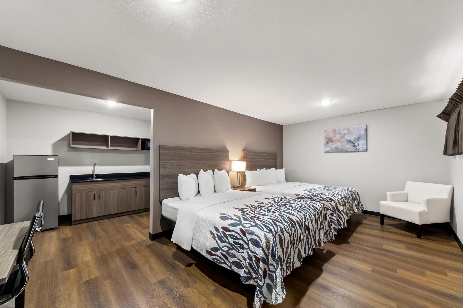 Deluxe 2 Queen Beds with Kitchenette Non-Smoking