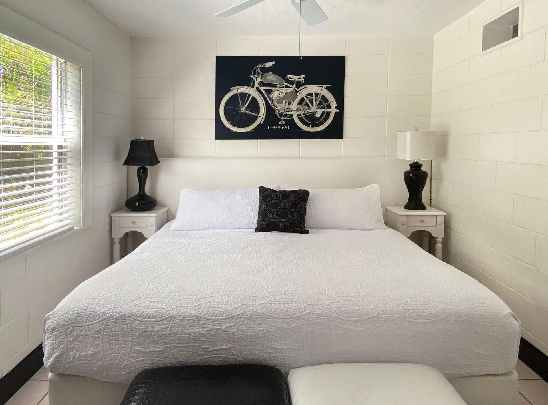 King Suite with Pool View