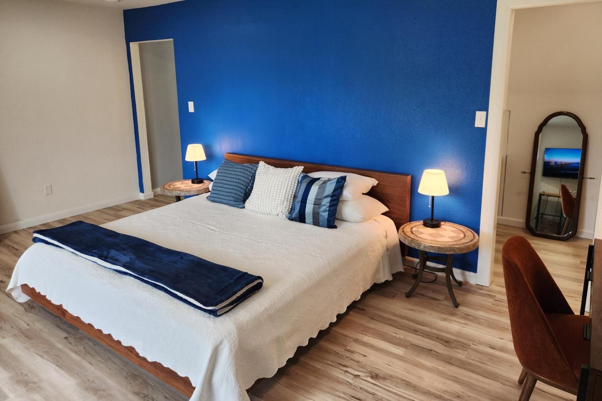 Suite with Lake View