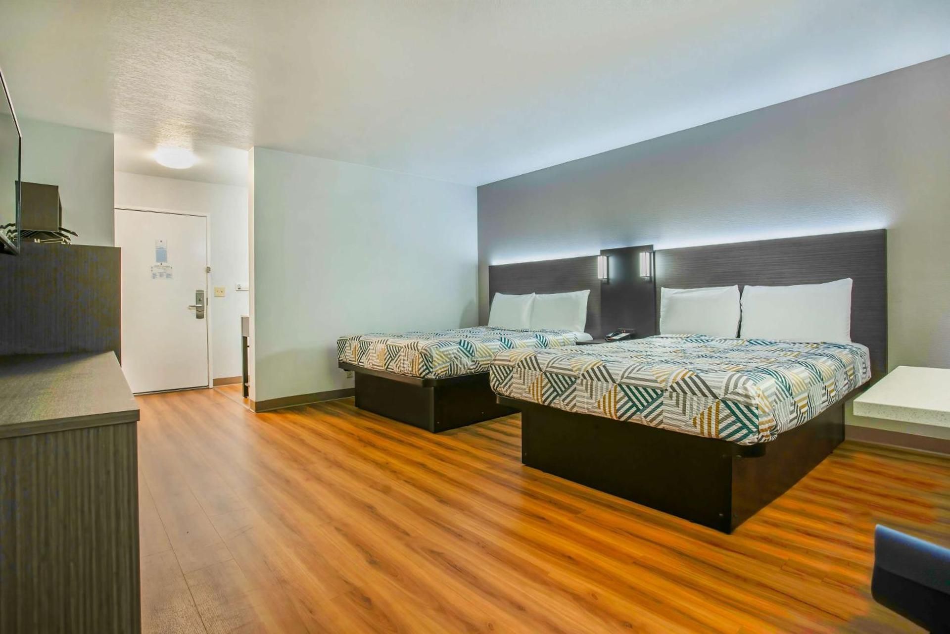 Queen Room with Two Queen Beds - Non-Smoking