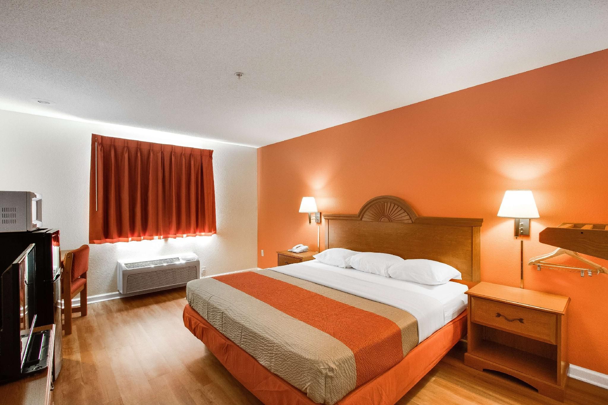 Motel 6 Hinesville, GA 1 King Bed | Non-Smoking 2