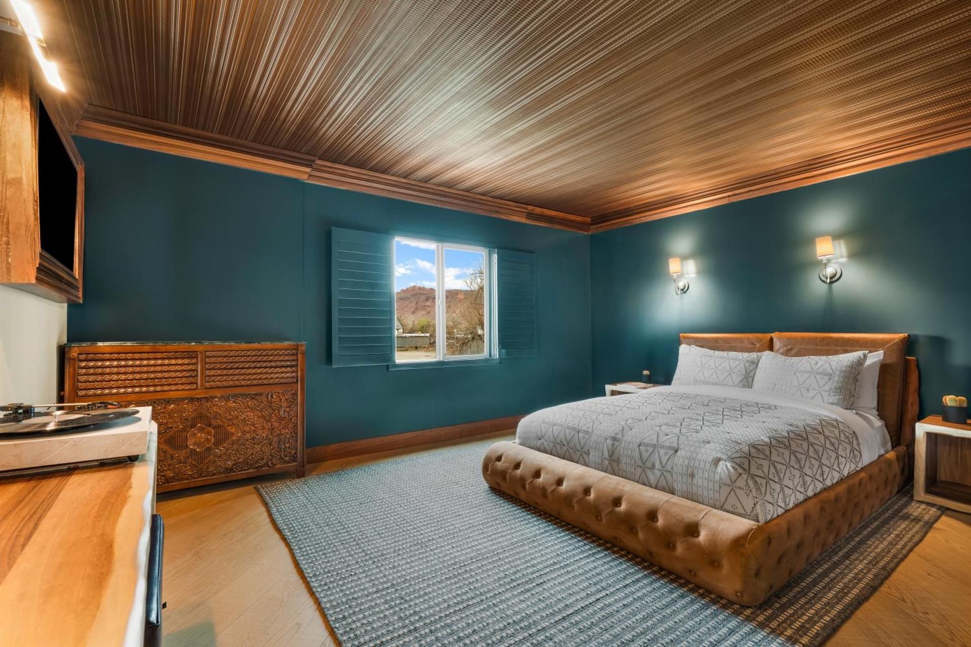 Wolfes Hotel Moab Queen Accessible Guest Room