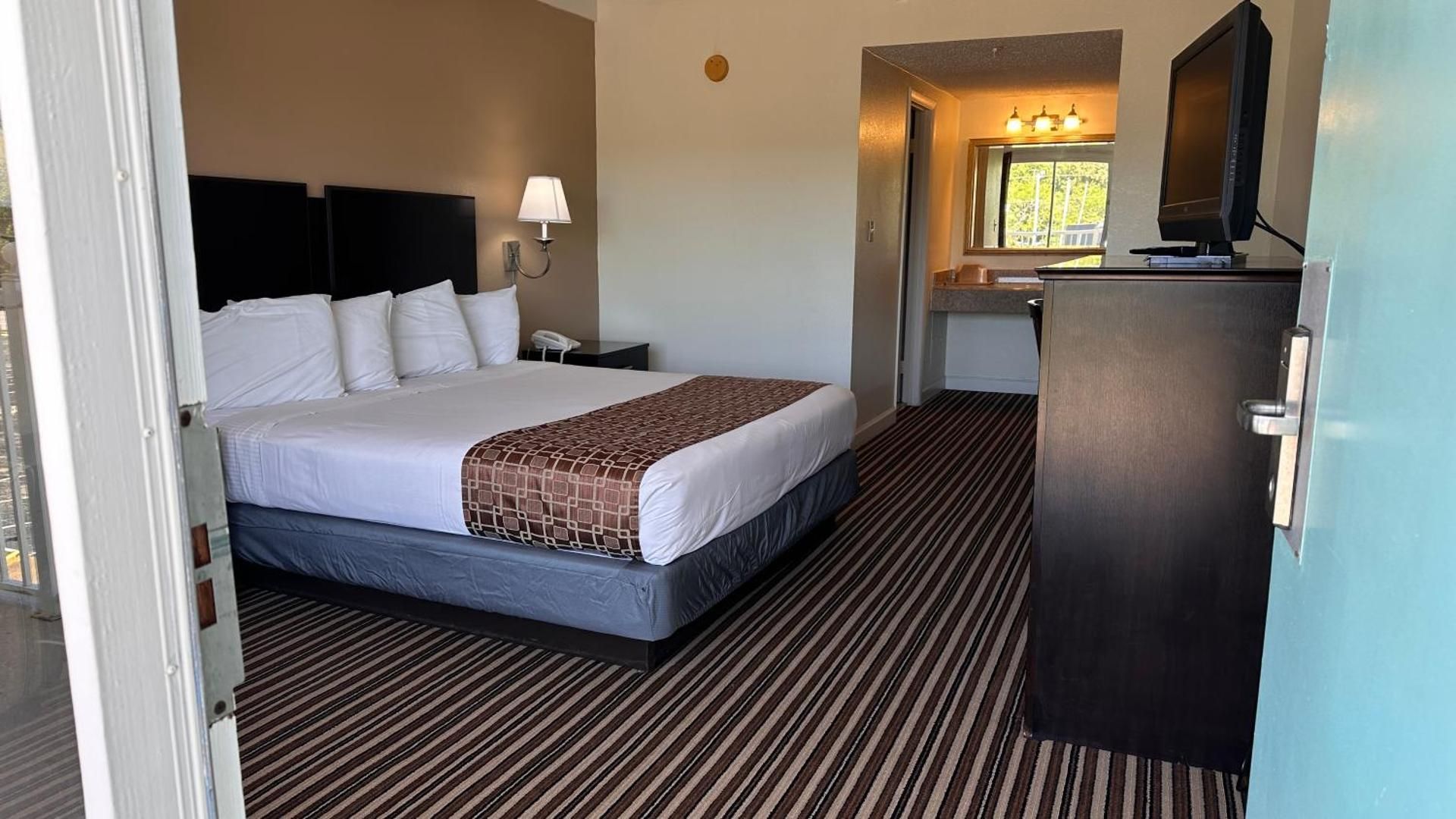Ambassadors Inn & Suites