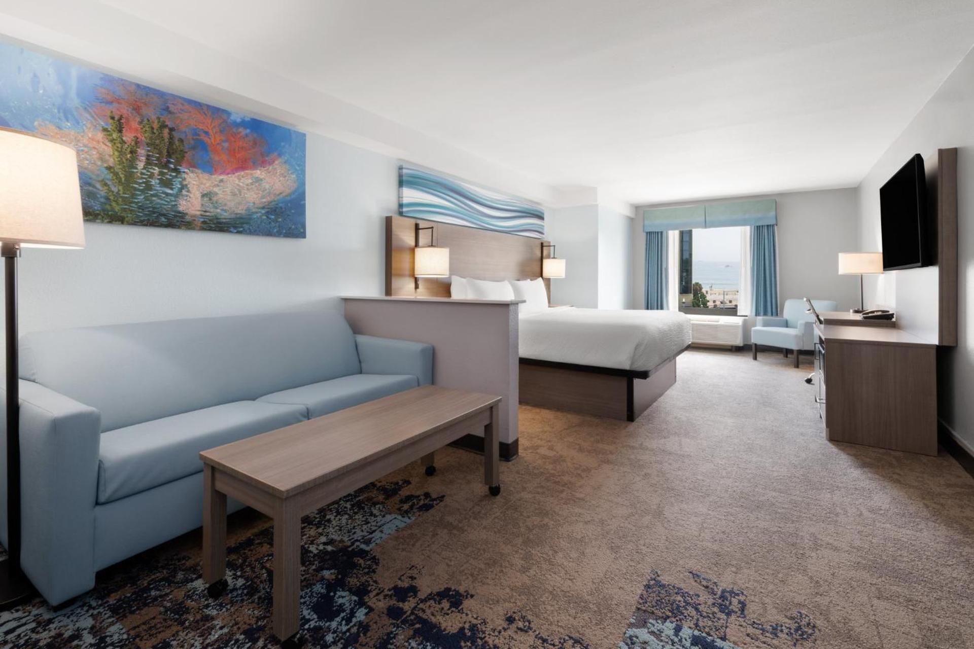 Standard King Room with Sofa Bed and Partial Ocean View