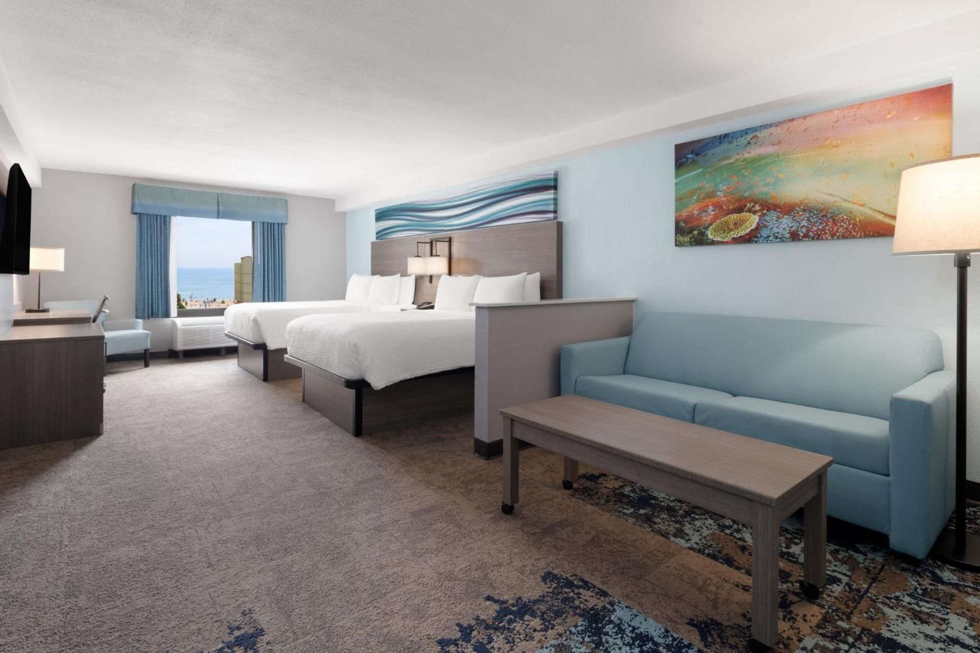 Standard Queen Room with Sofa Bed and Partial Ocean View