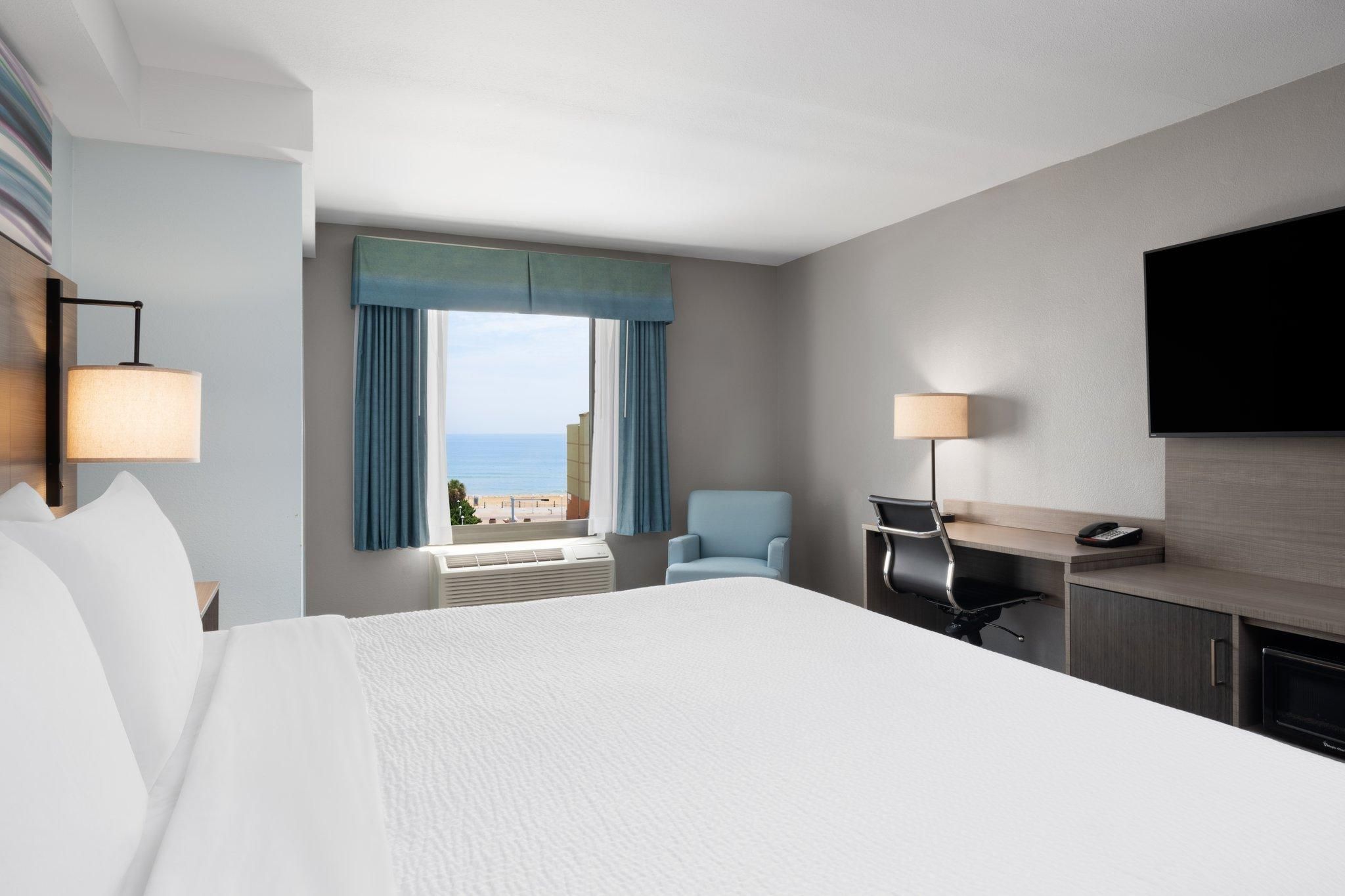 1 King Standard Sofa Bed Partial Ocean View