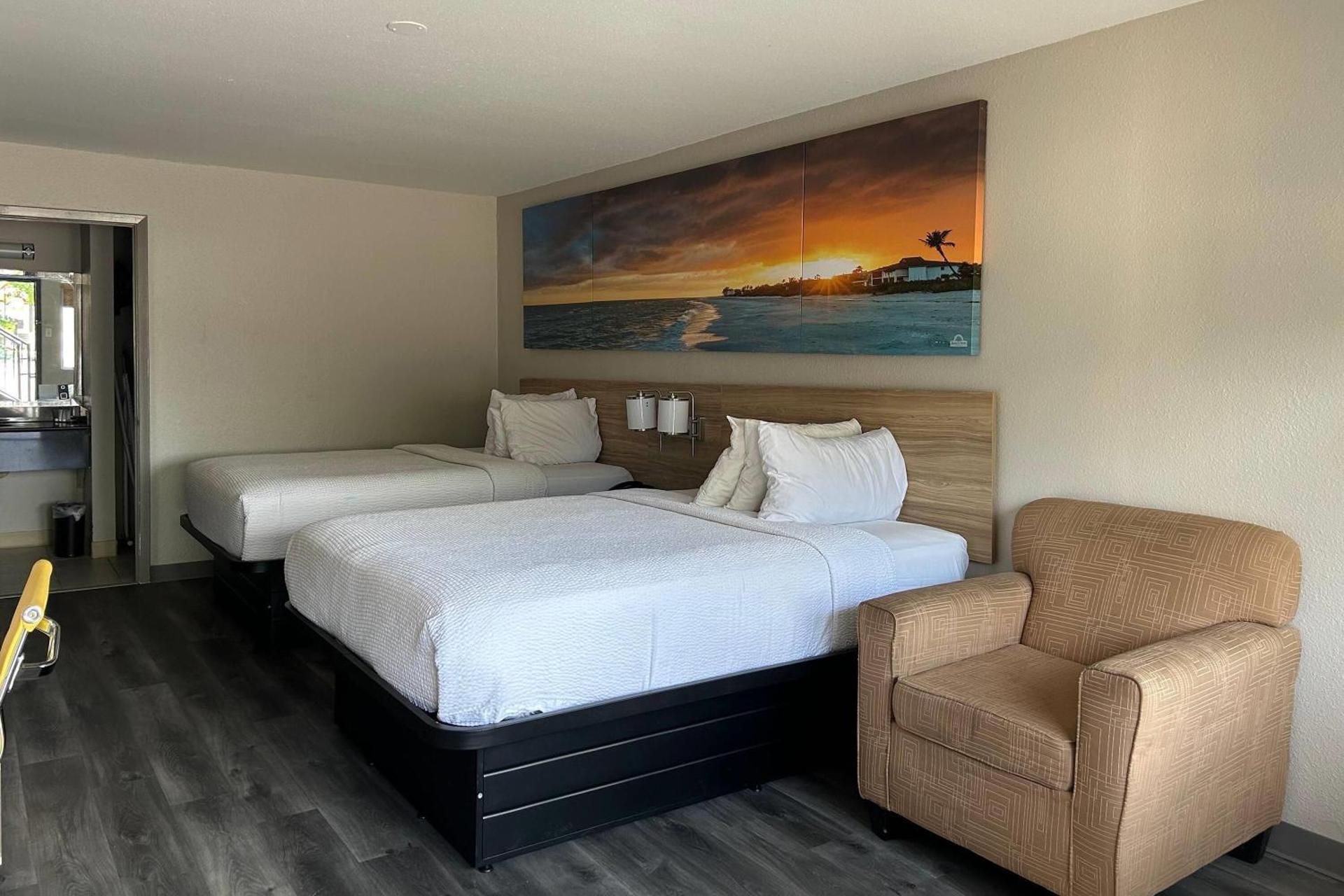 2 Queen Beds, Mobility Accessible Room, Roll-In Shower, Non-Smoking