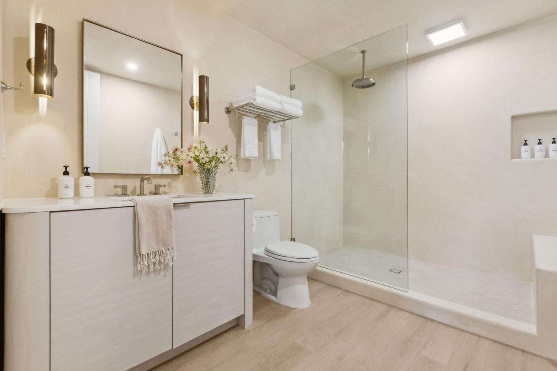 Casa Riviera - Boutique Apartments in Downtown Santa Barbara Two-Bedroom Deluxe Apartment