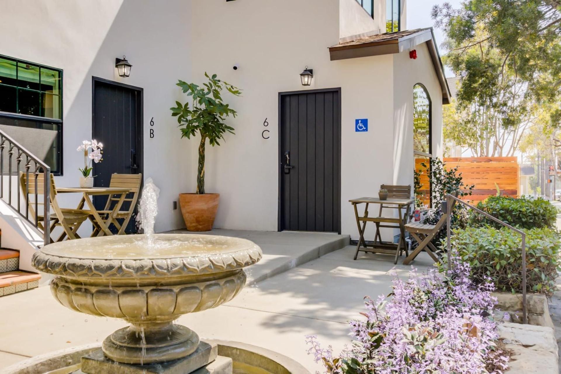 Casa Valerio - Boutique Suites in Downtown Santa Barbara