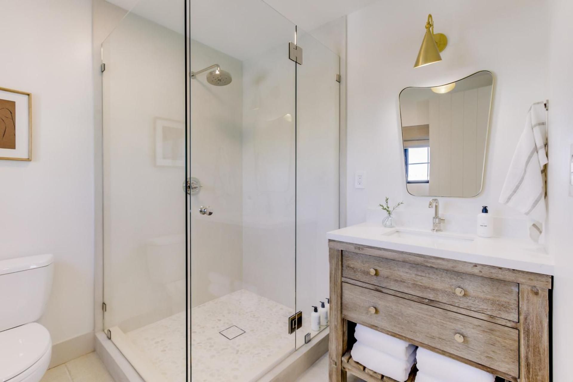 Casa Valerio - Boutique Suites in Downtown Santa Barbara Three-Bedroom Apartment 2