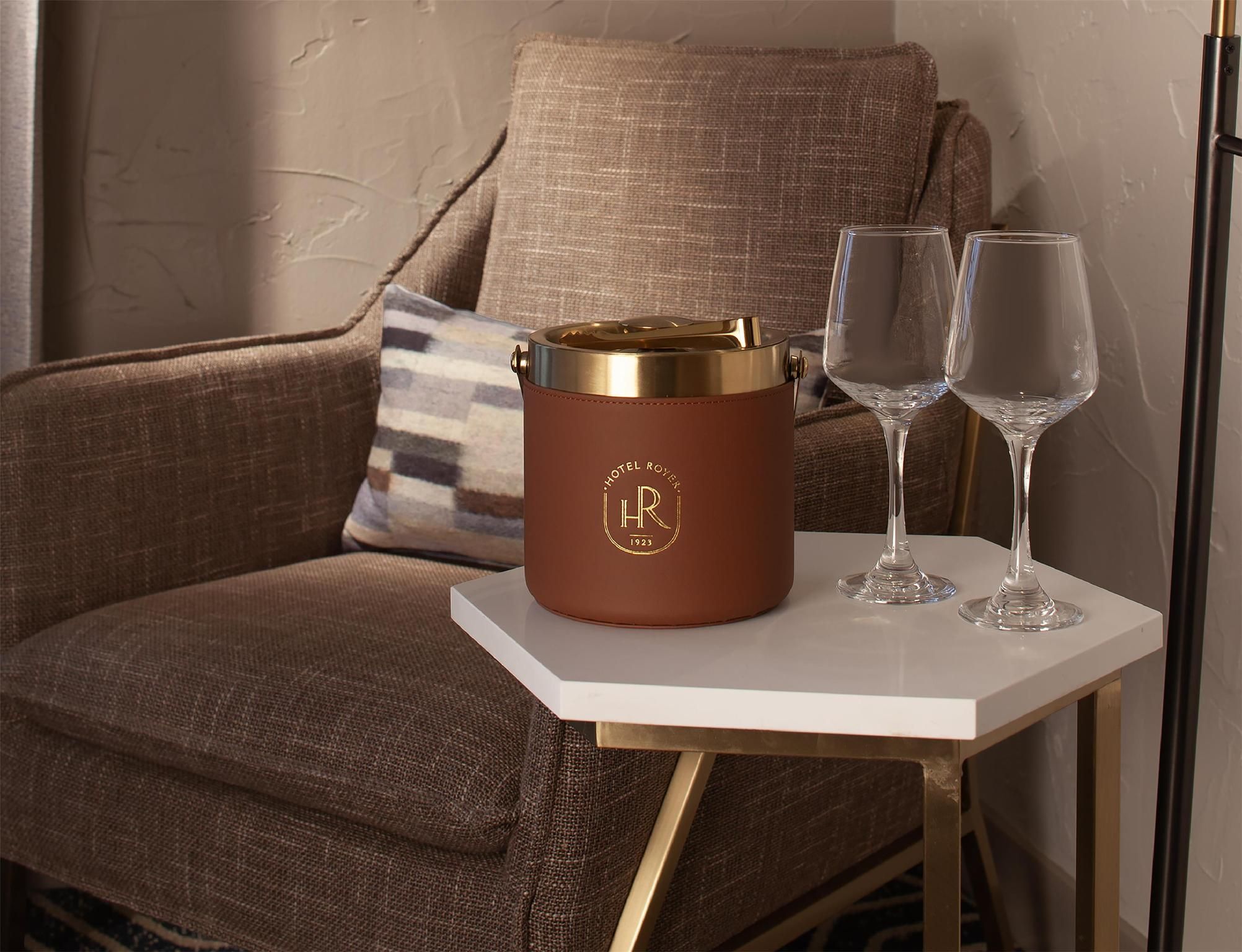 Hotel Royer Urbana Champaign, Tapestry Collection by Hilton 2 QUEENS STUDIO SUITE 3