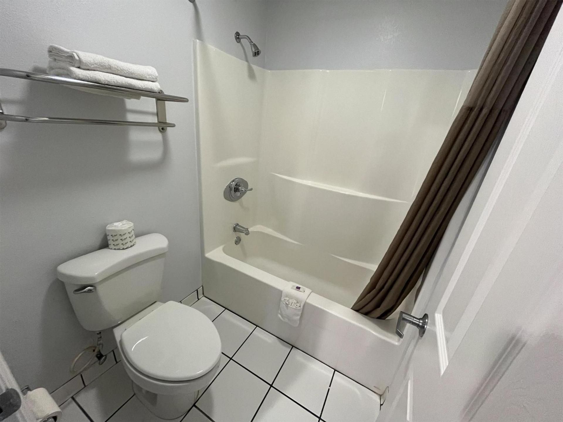Quadruple Room - Non-Smoking