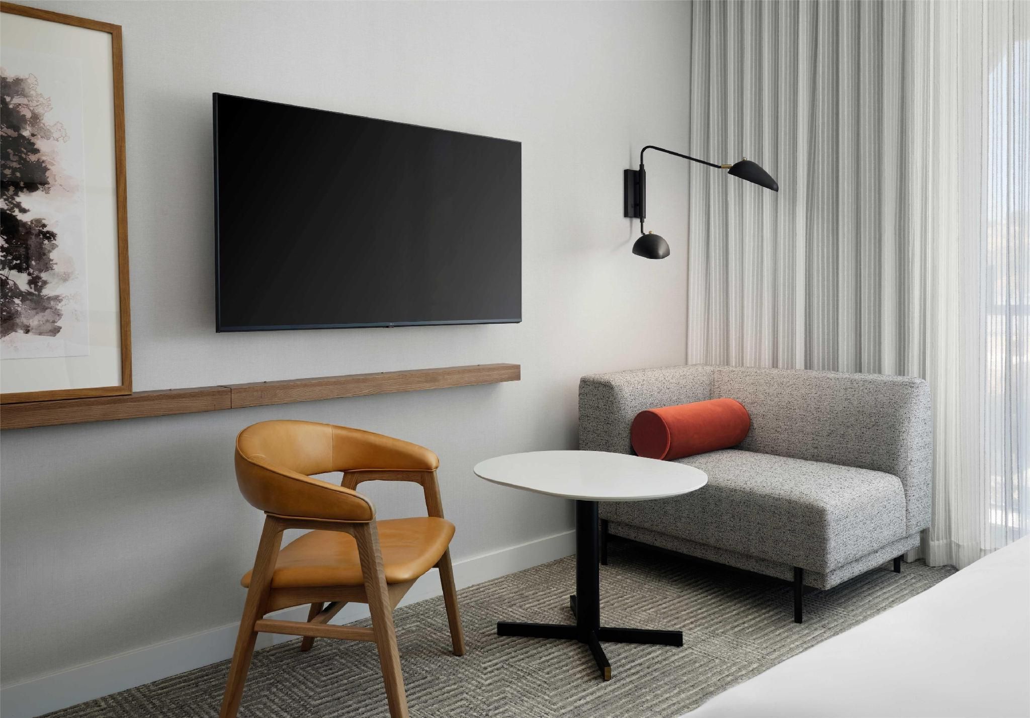 1 King Bed Hearing Accessible