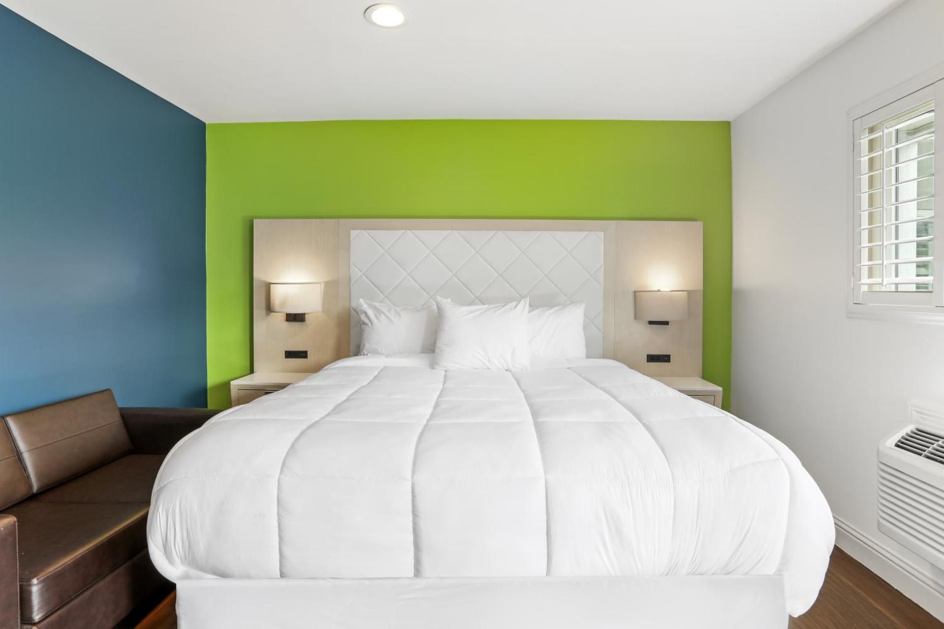 King Room - Accessible/Non-Smoking