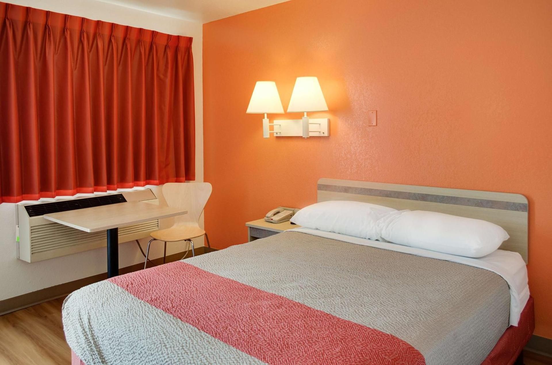 2 Full Beds | Non-Smoking