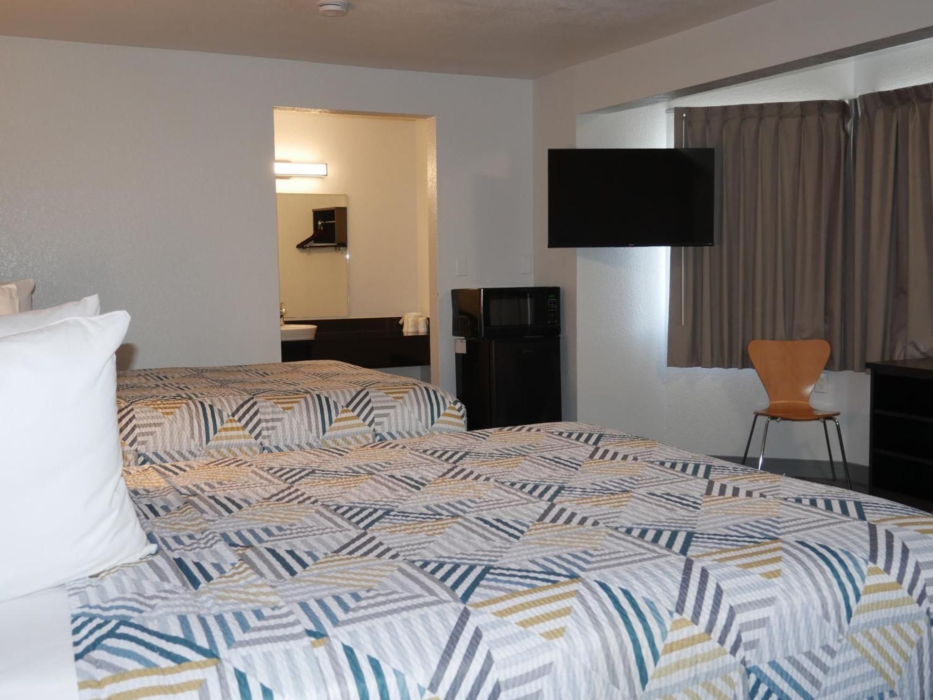 Deluxe Queen Room with Two Queen Beds