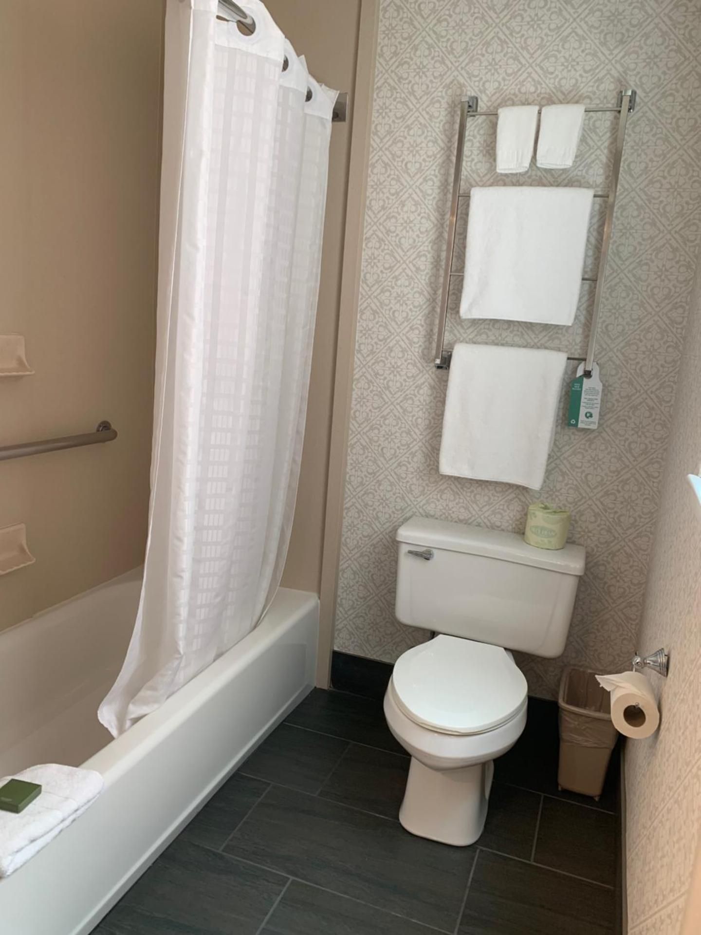 Queen Room - Accessible/Non-Smoking