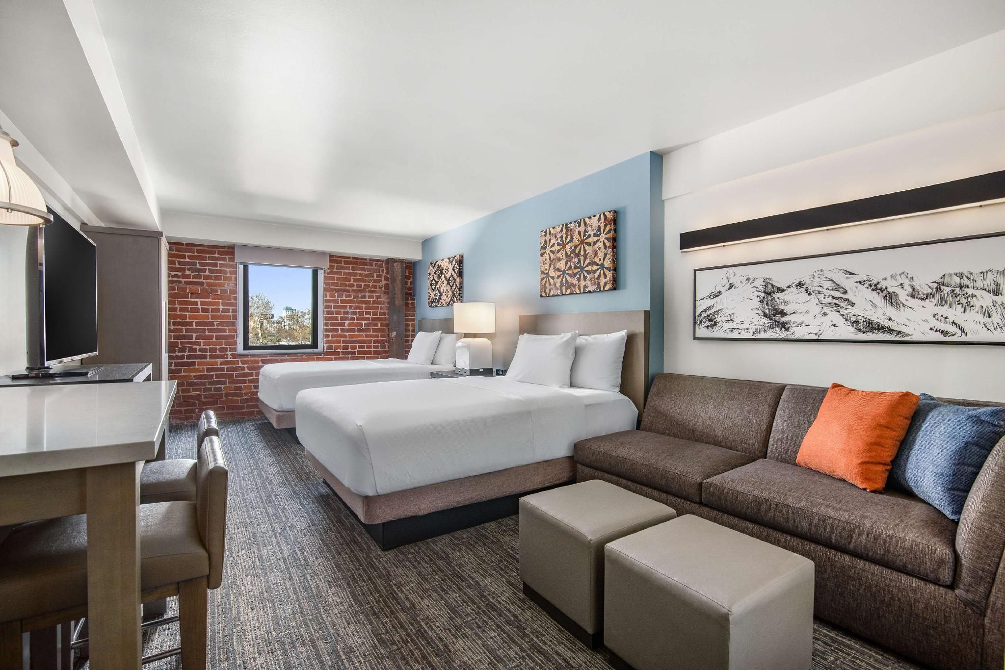 Hyatt House Sacramento/Midtown Accessible Two Queen Bedsrollin Shower