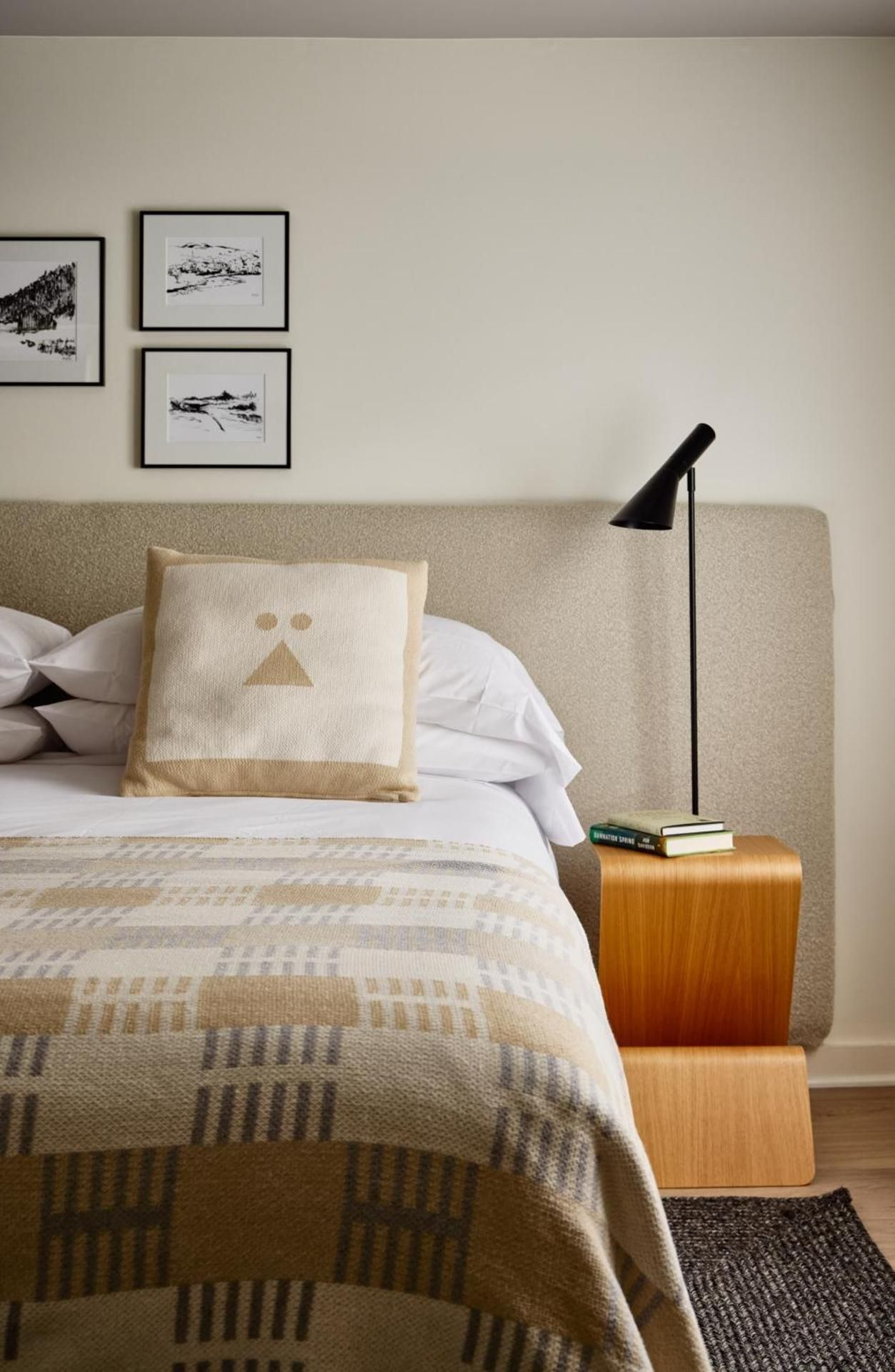 Deluxe King w/ Patio