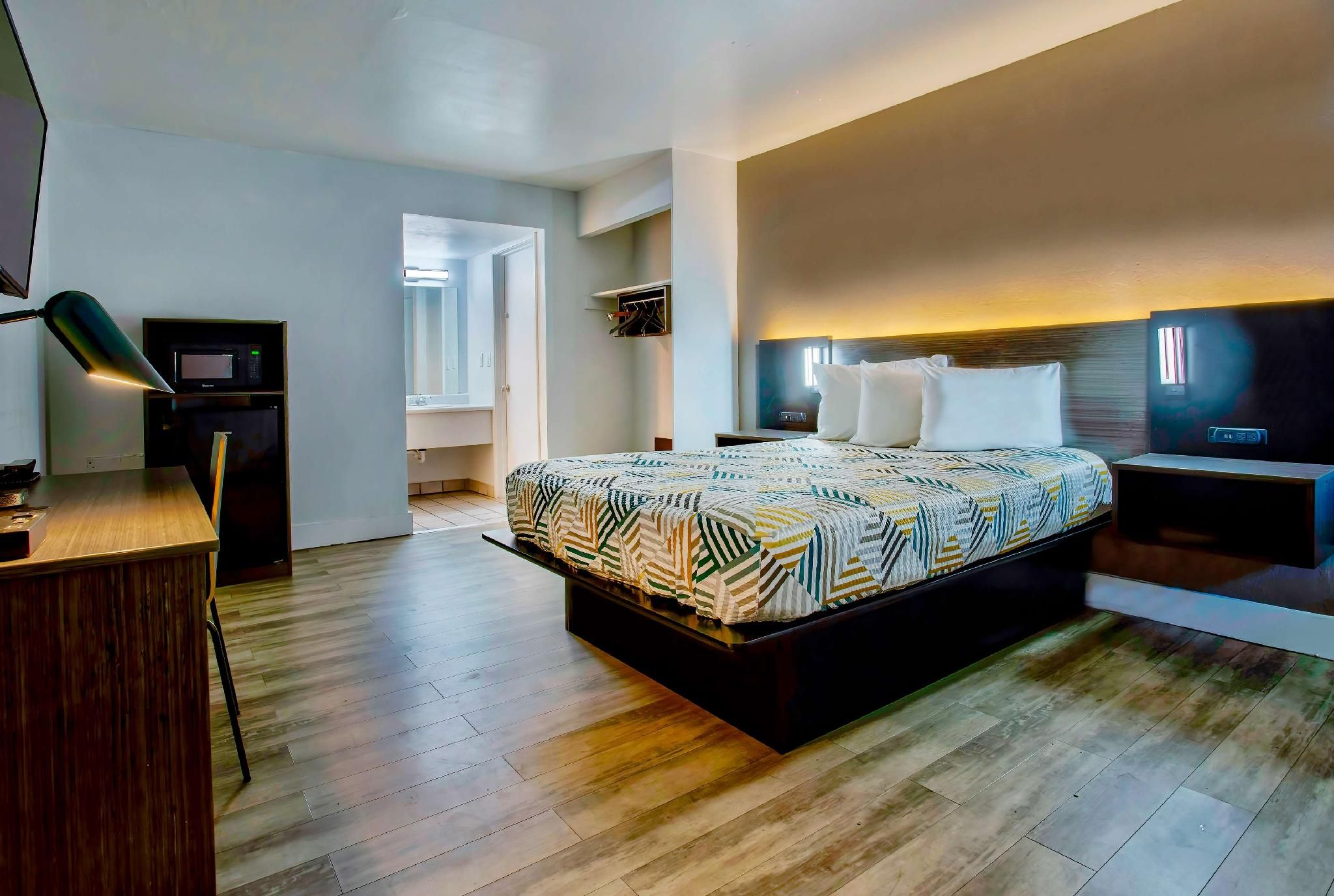 1 QB | Mobil Access Tub Nsmk Micfridg