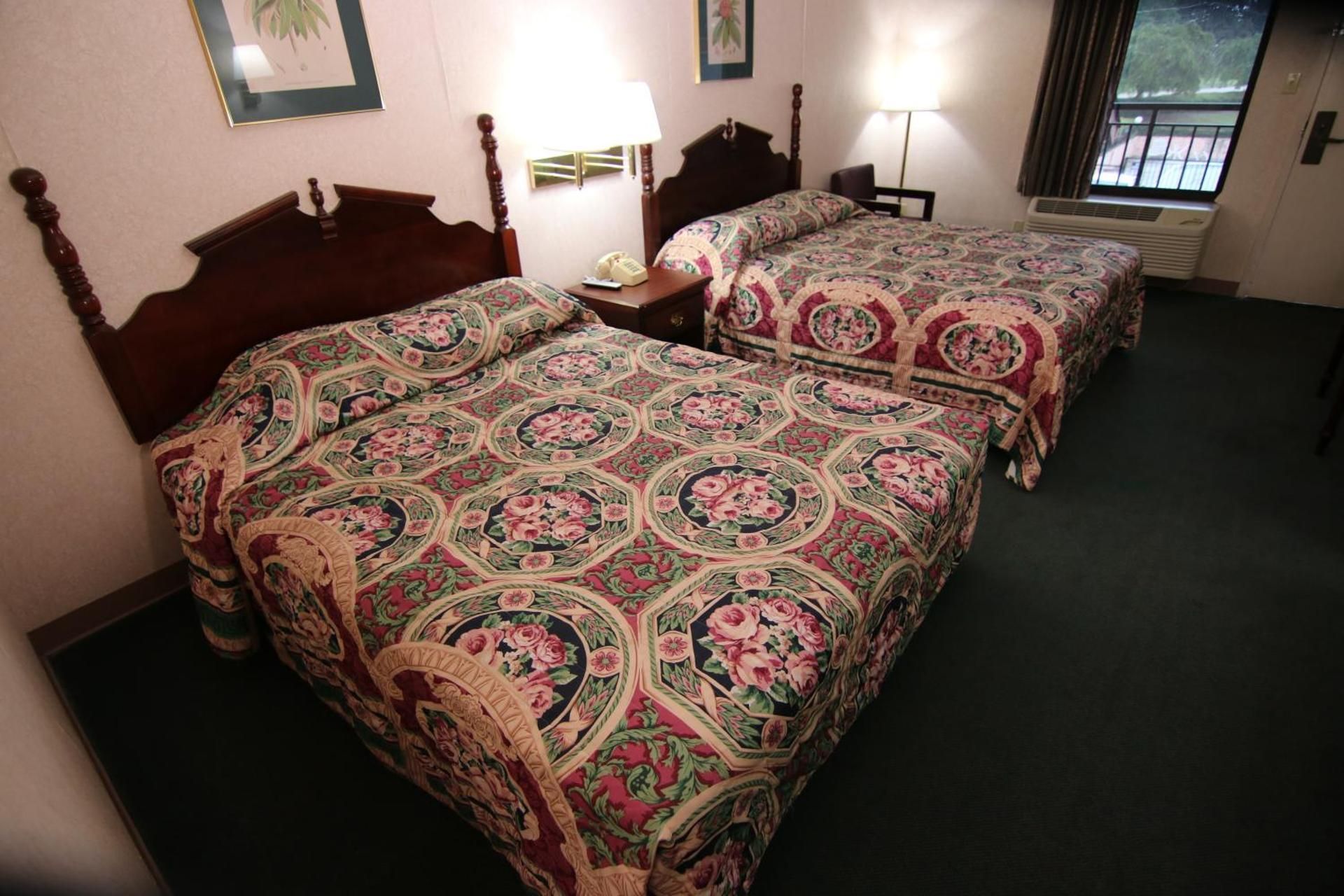 Double Room (1 Adult + 1 Child)
