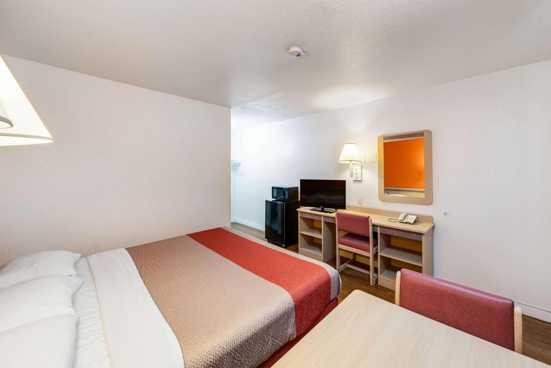 Quadruple Room - Disability Access - Roll in Shower