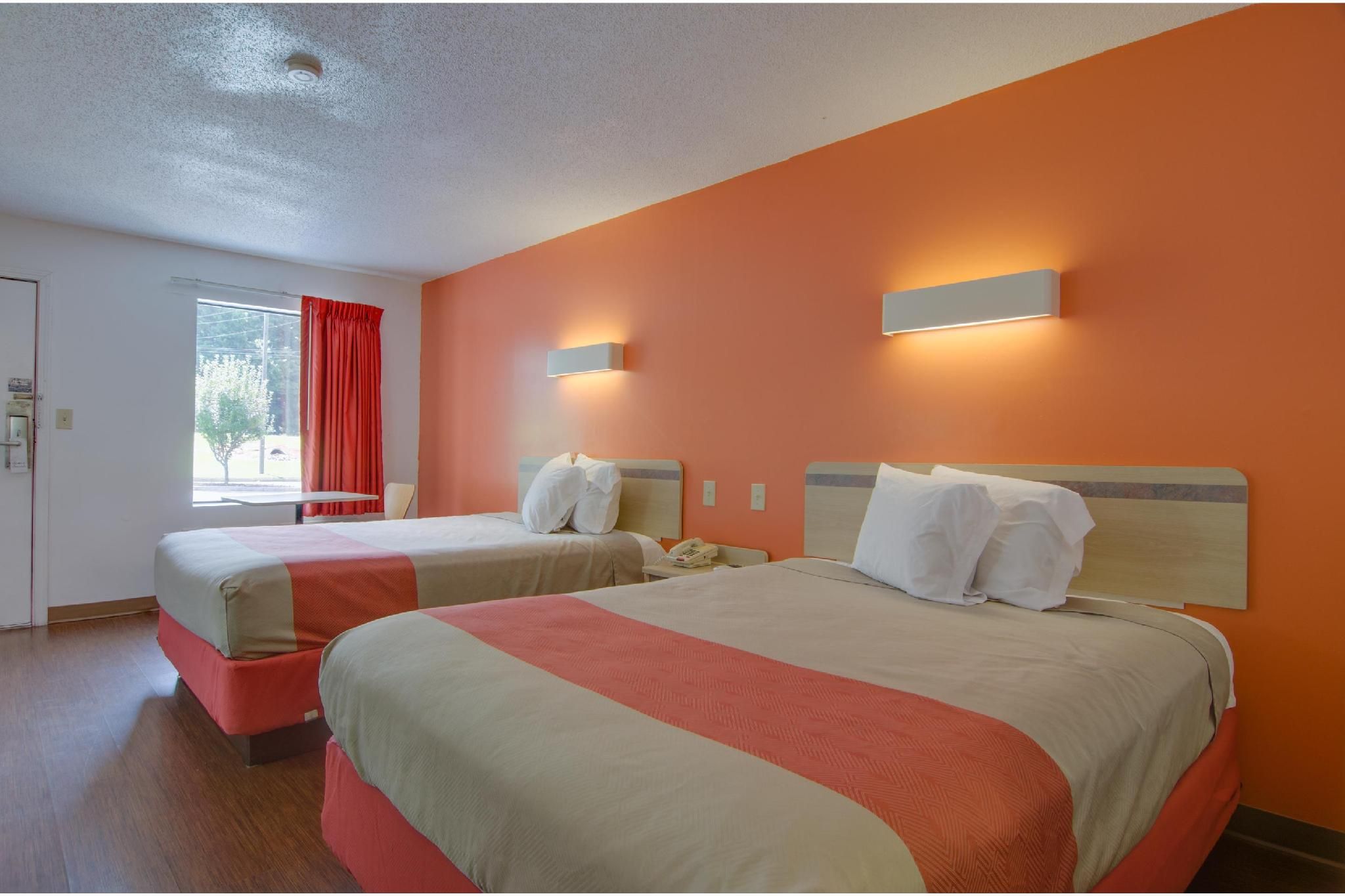 2 Queen Beds | Non-Smoking