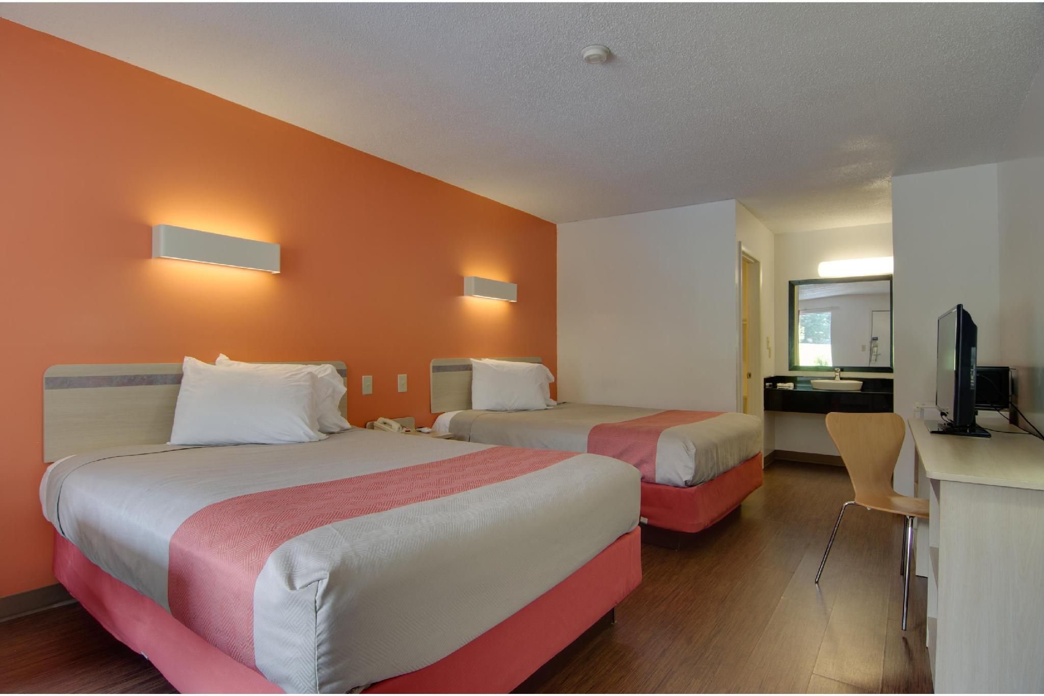 2 Queen Beds | Non-Smoking