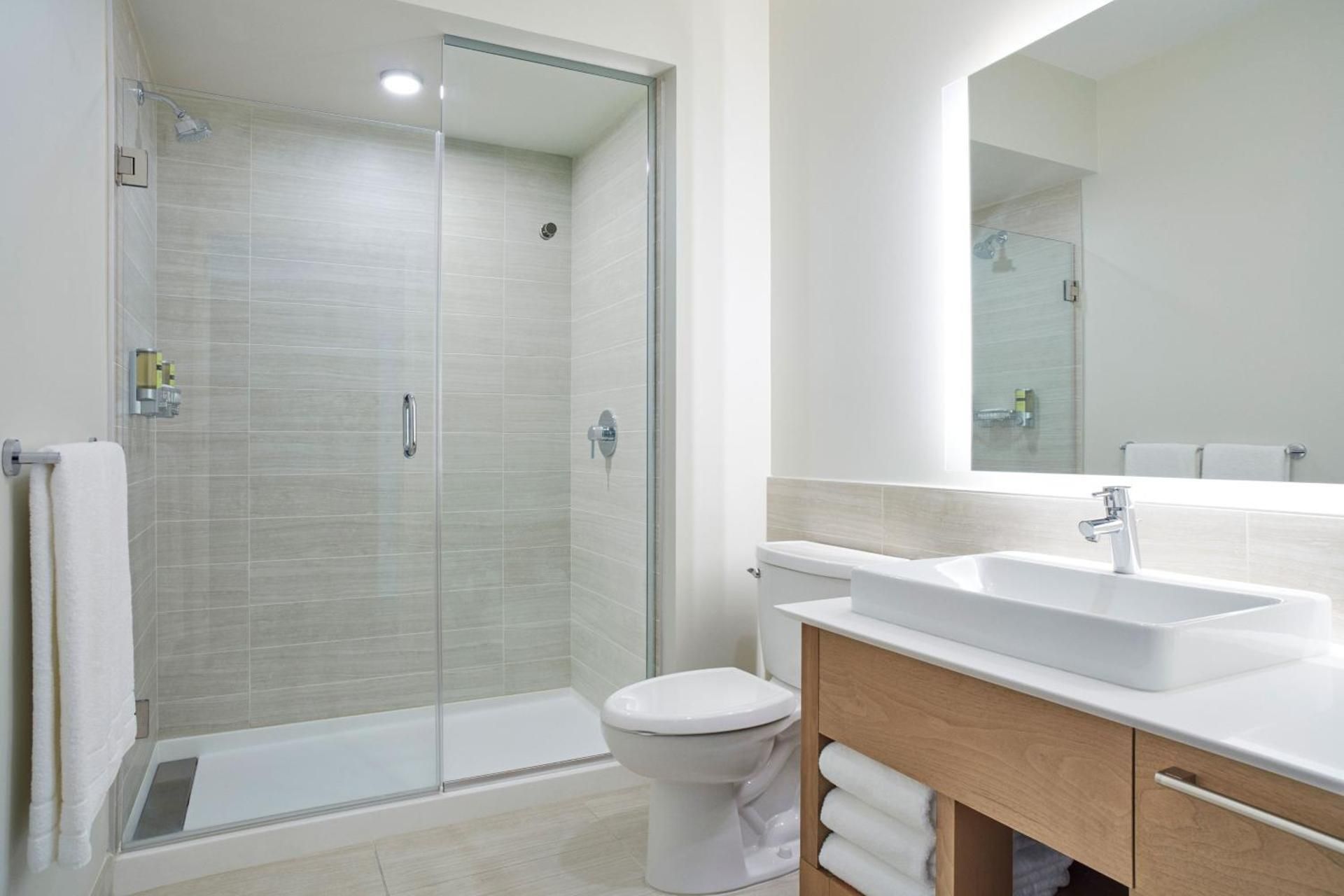 Standard King Room - Hearing Accessible