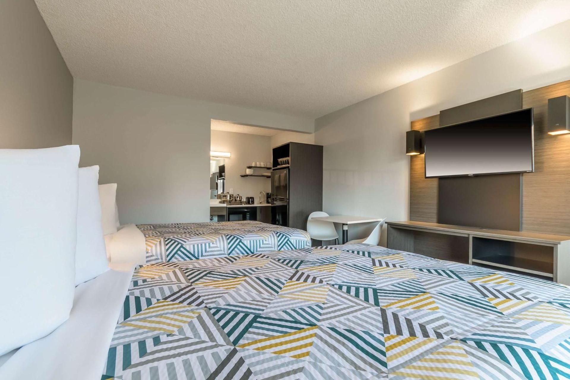 Quadruple Room - Non-Smoking
