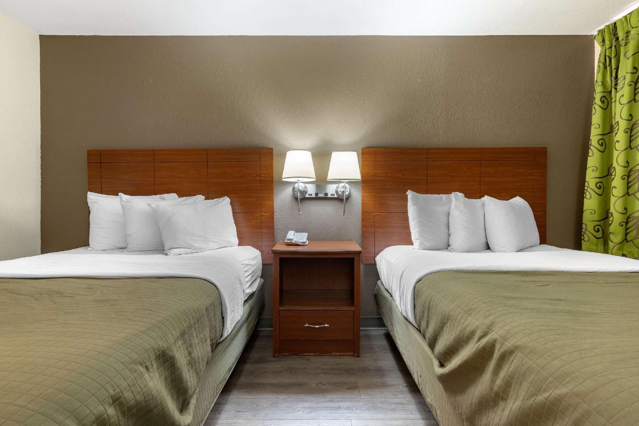 2 Double Beds, Nonsmoking, Accessible