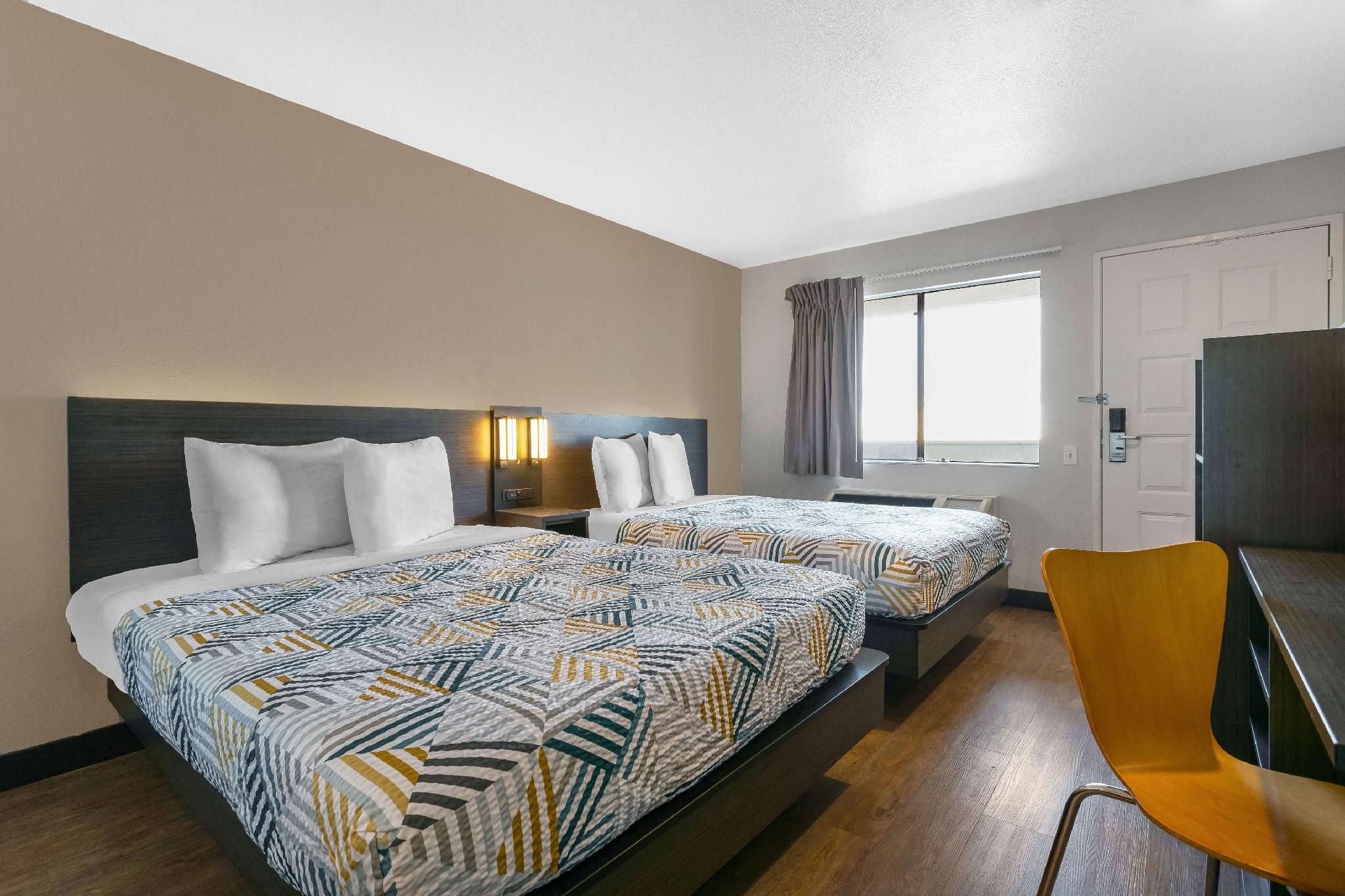 2 Queen Beds | Suite, Non-Smoking, Micfridge