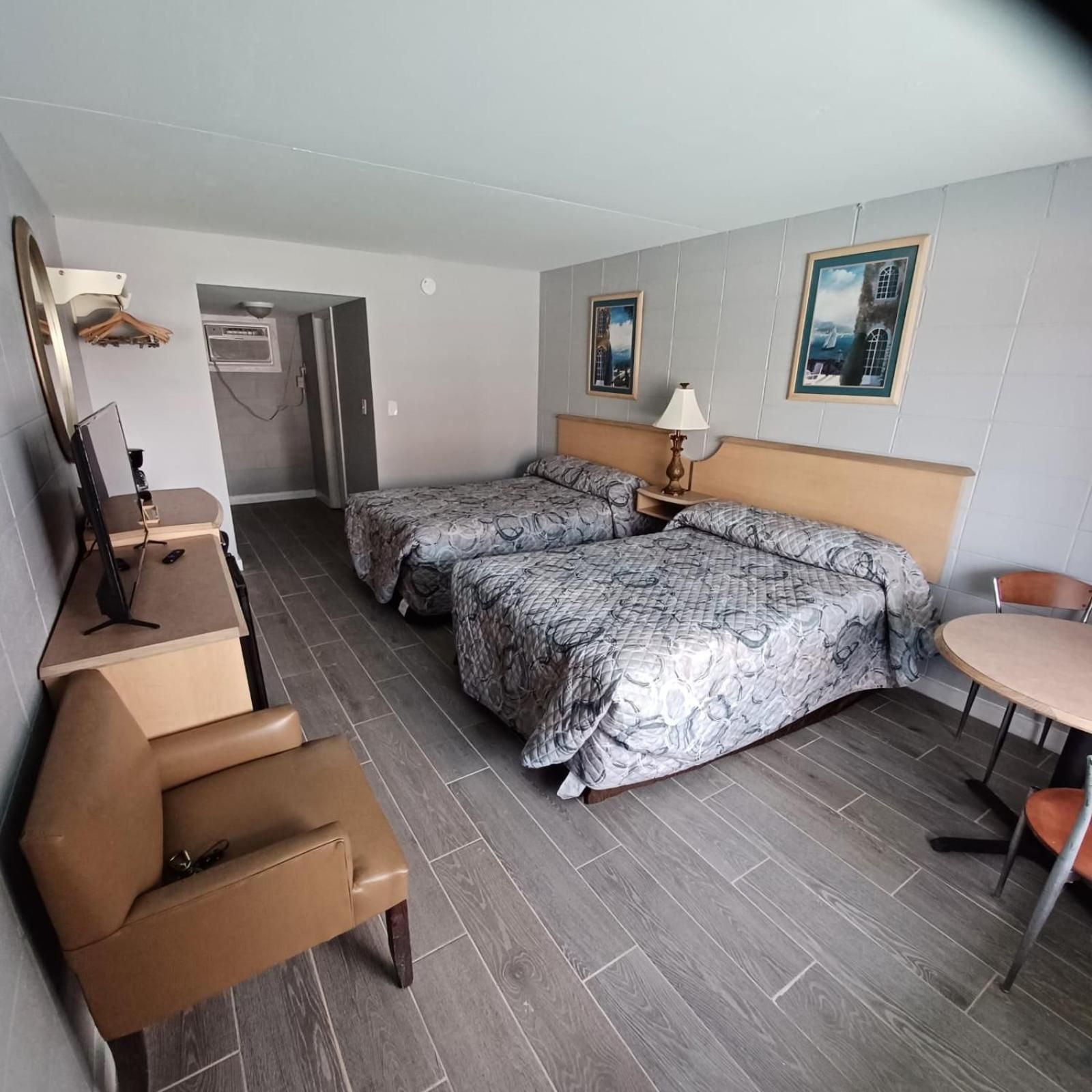 Double Room with Private Bathroom
